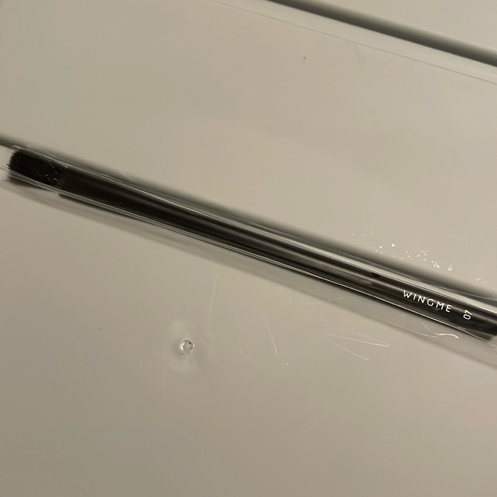 Black Wingme blending brush